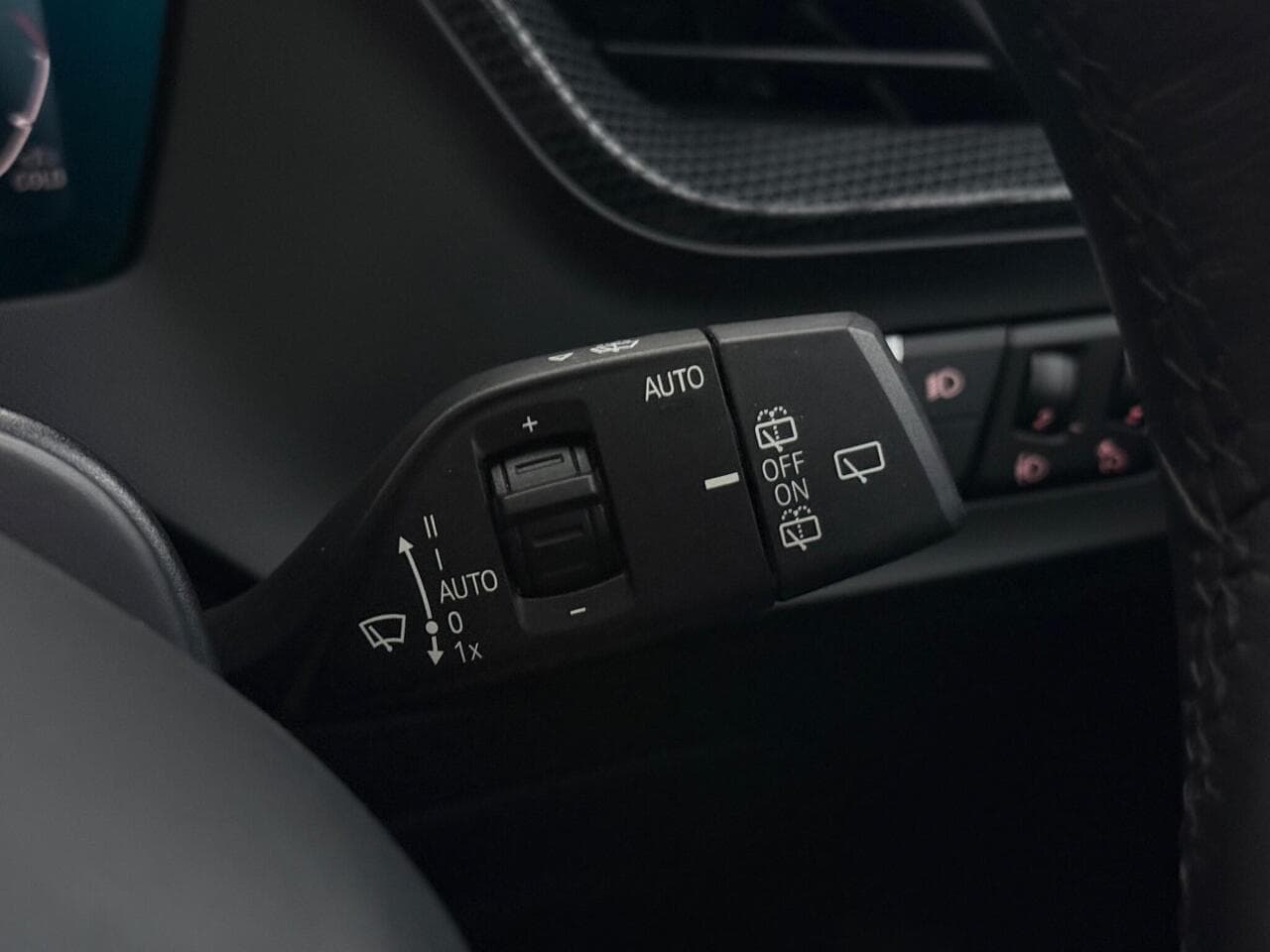 BMW 1 Series thumbnail Misc Controls