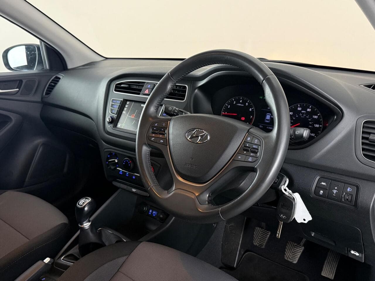 Hyundai i20 thumbnail Interior Front