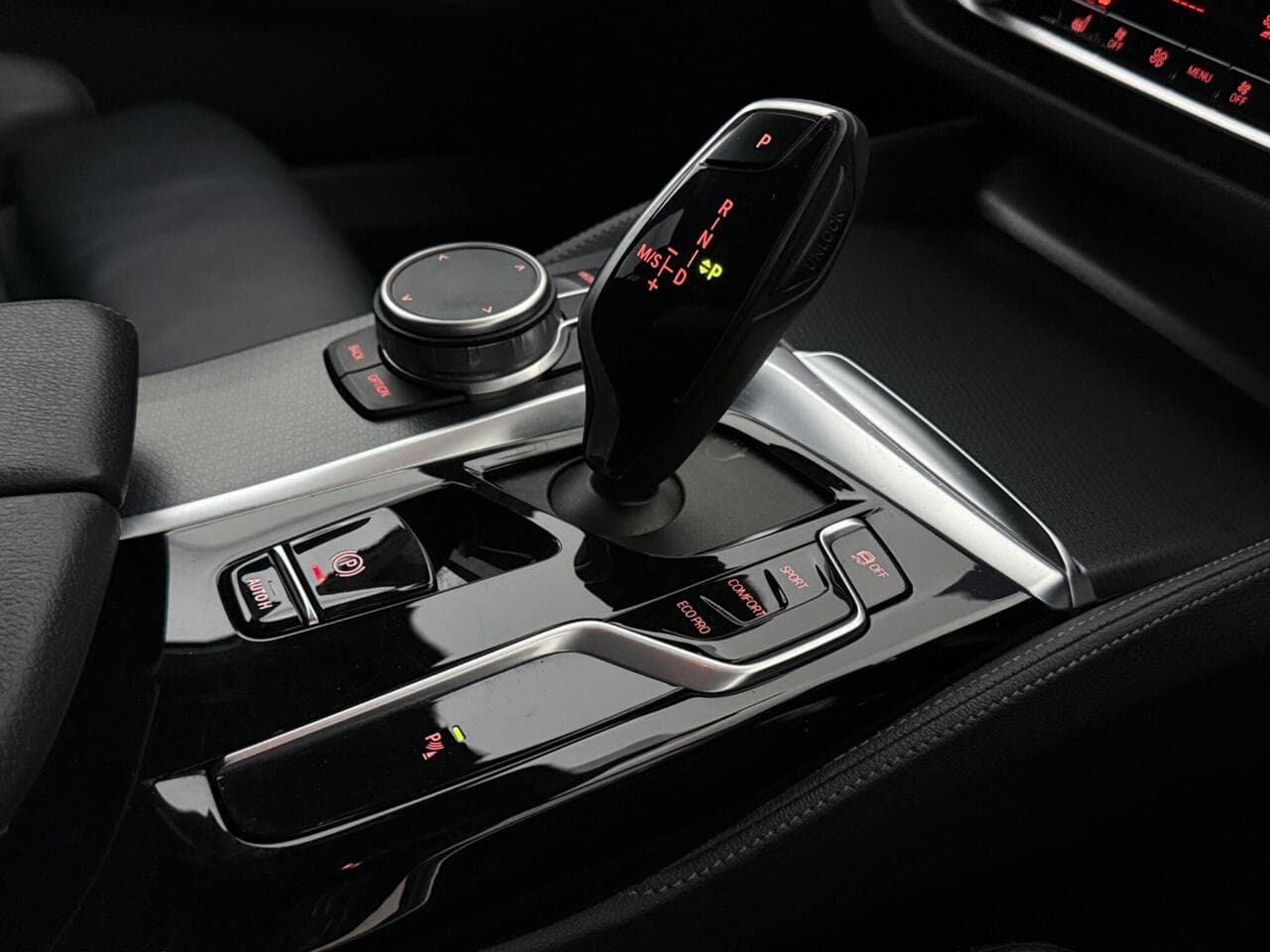 BMW 5 Series thumbnail Interior Front