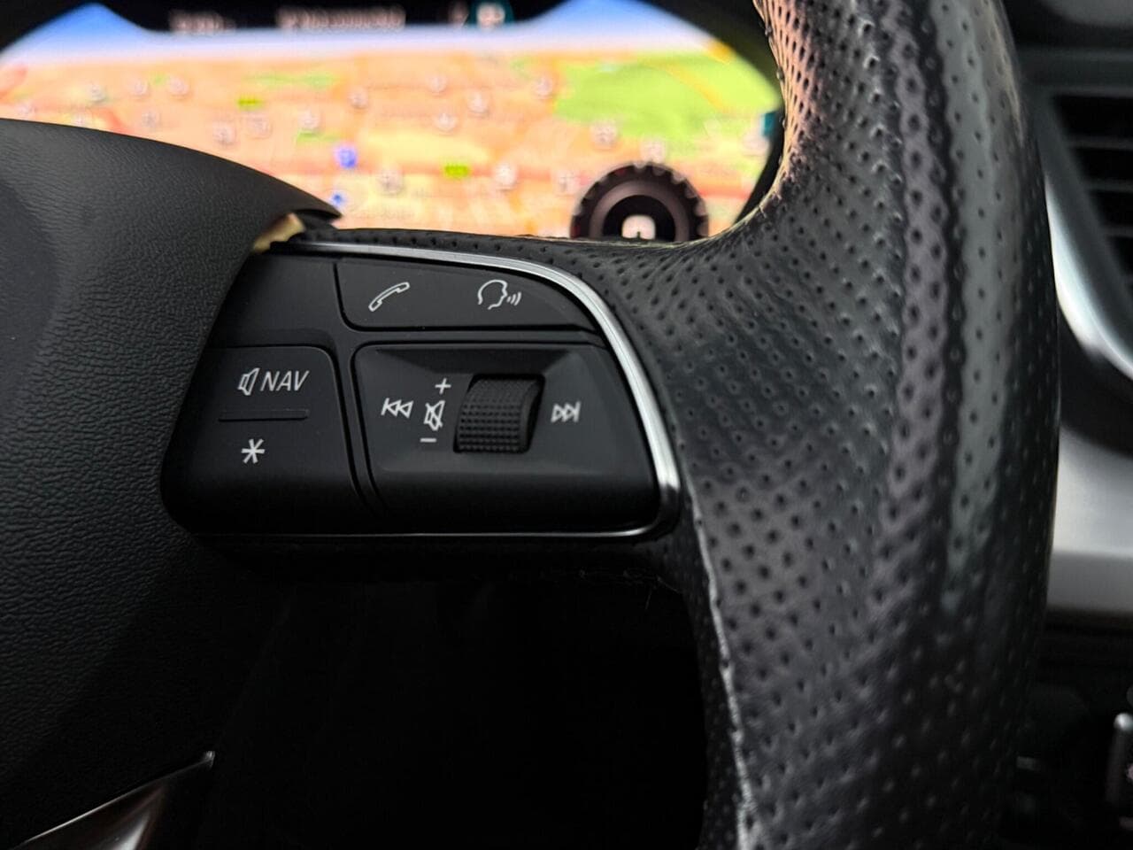Audi Q5 thumbnail Misc Controls