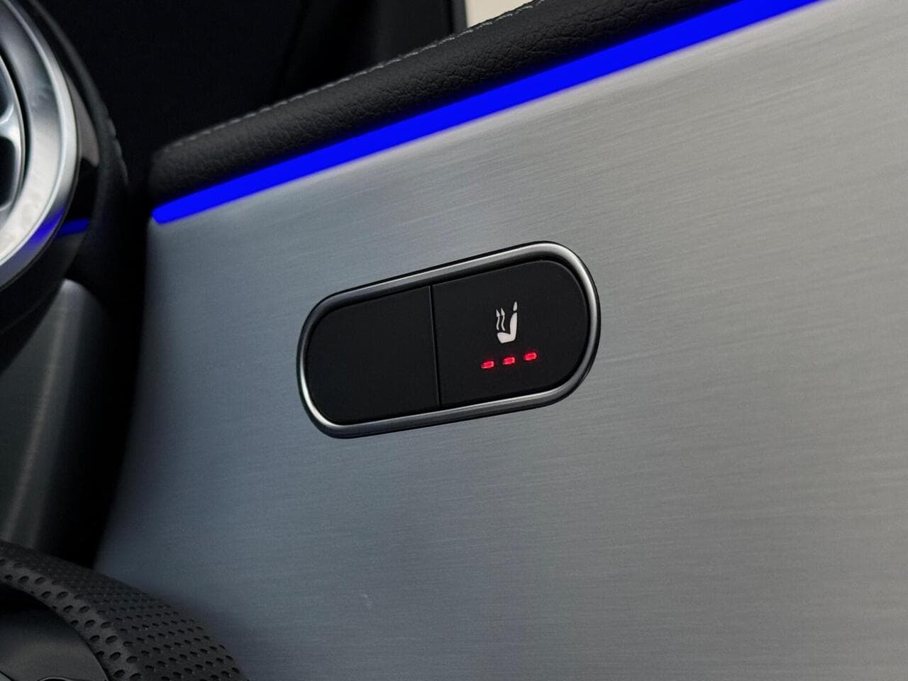 Mercedes-Benz CLA thumbnail Misc Controls