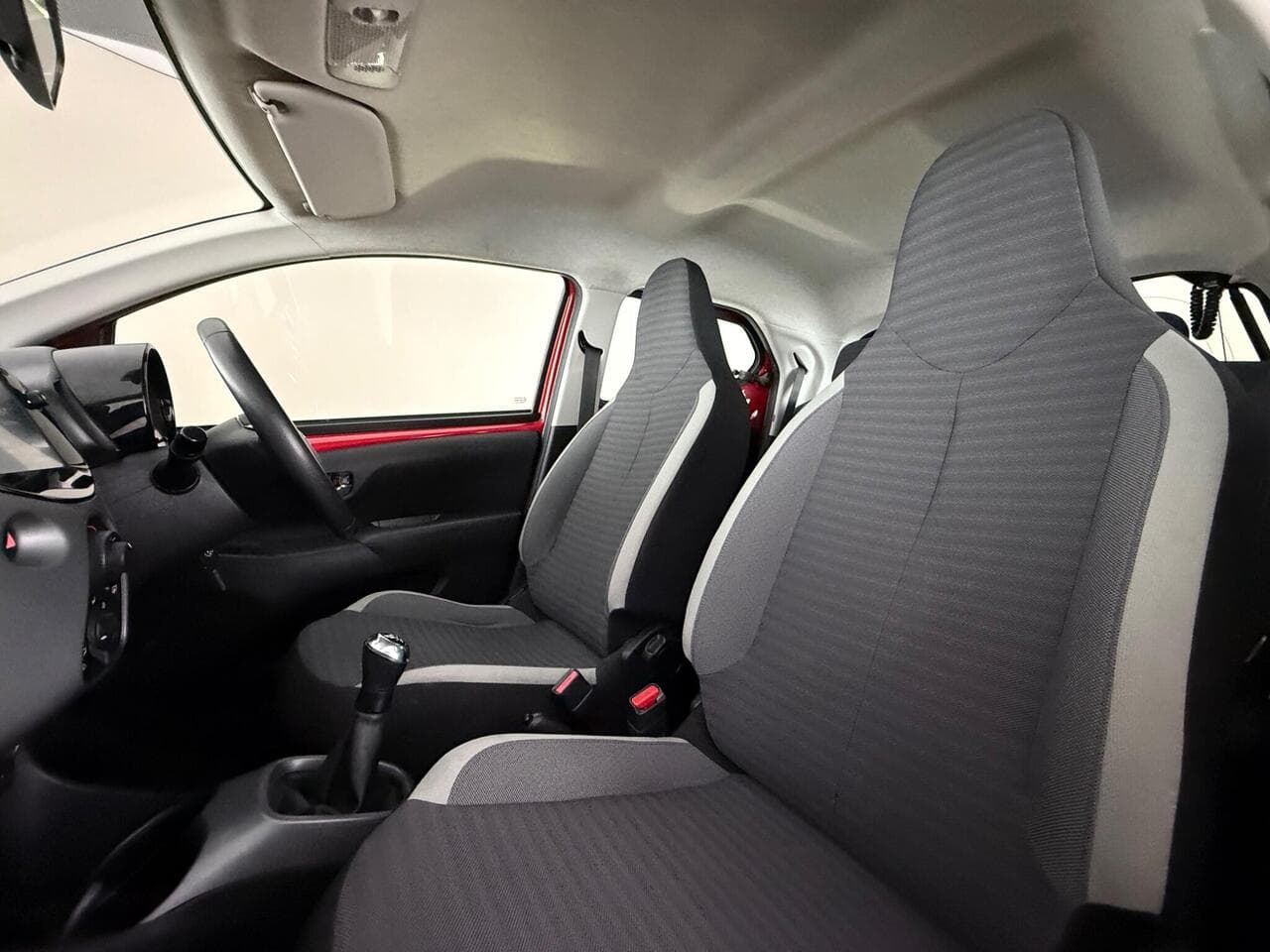 Toyota AYGO thumbnail Seat Front Passenger