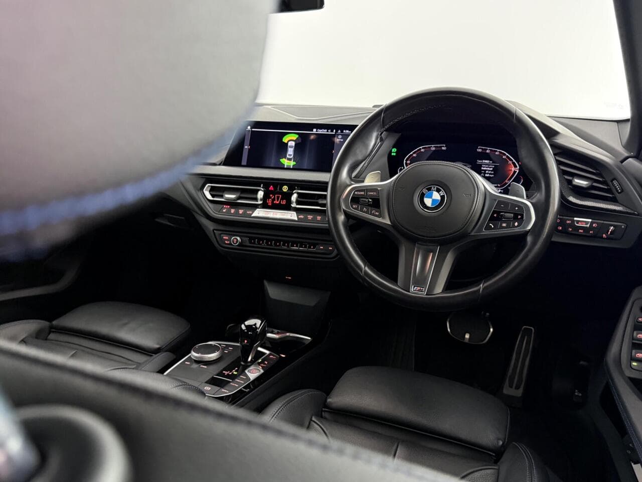 BMW 2 Series Gran Coupe thumbnail Interior Front