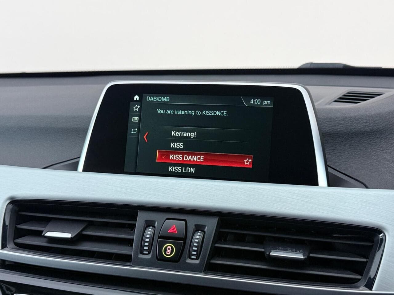 BMW X1 thumbnail Infotainment System