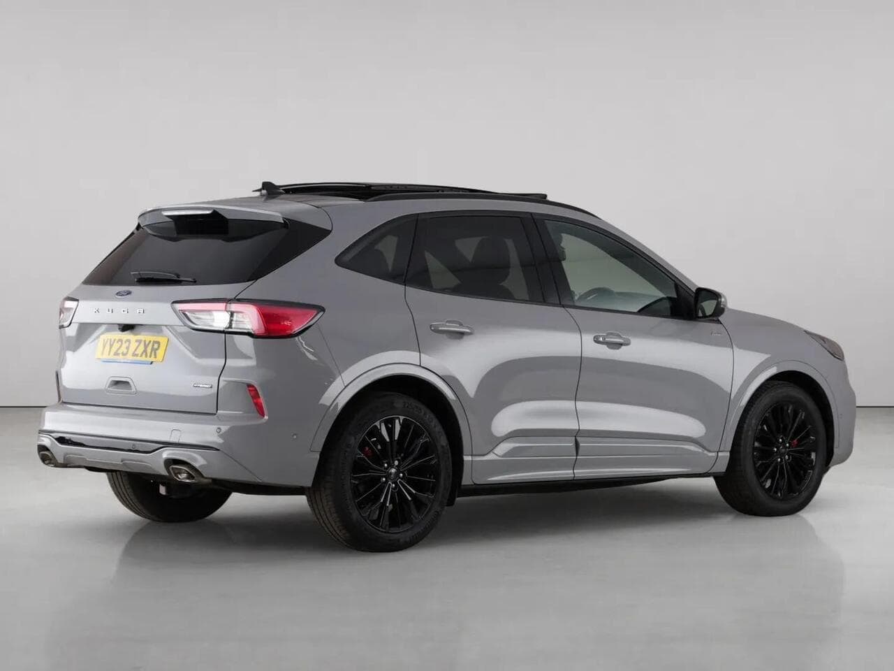Ford Kuga thumbnail Rear Right