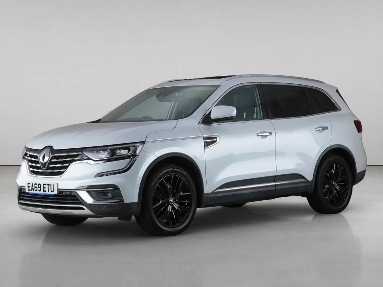 Renault Koleos thumbnail Front Left