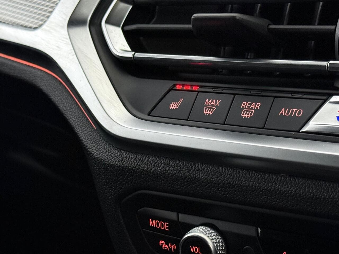 BMW 3 Series thumbnail Misc Controls