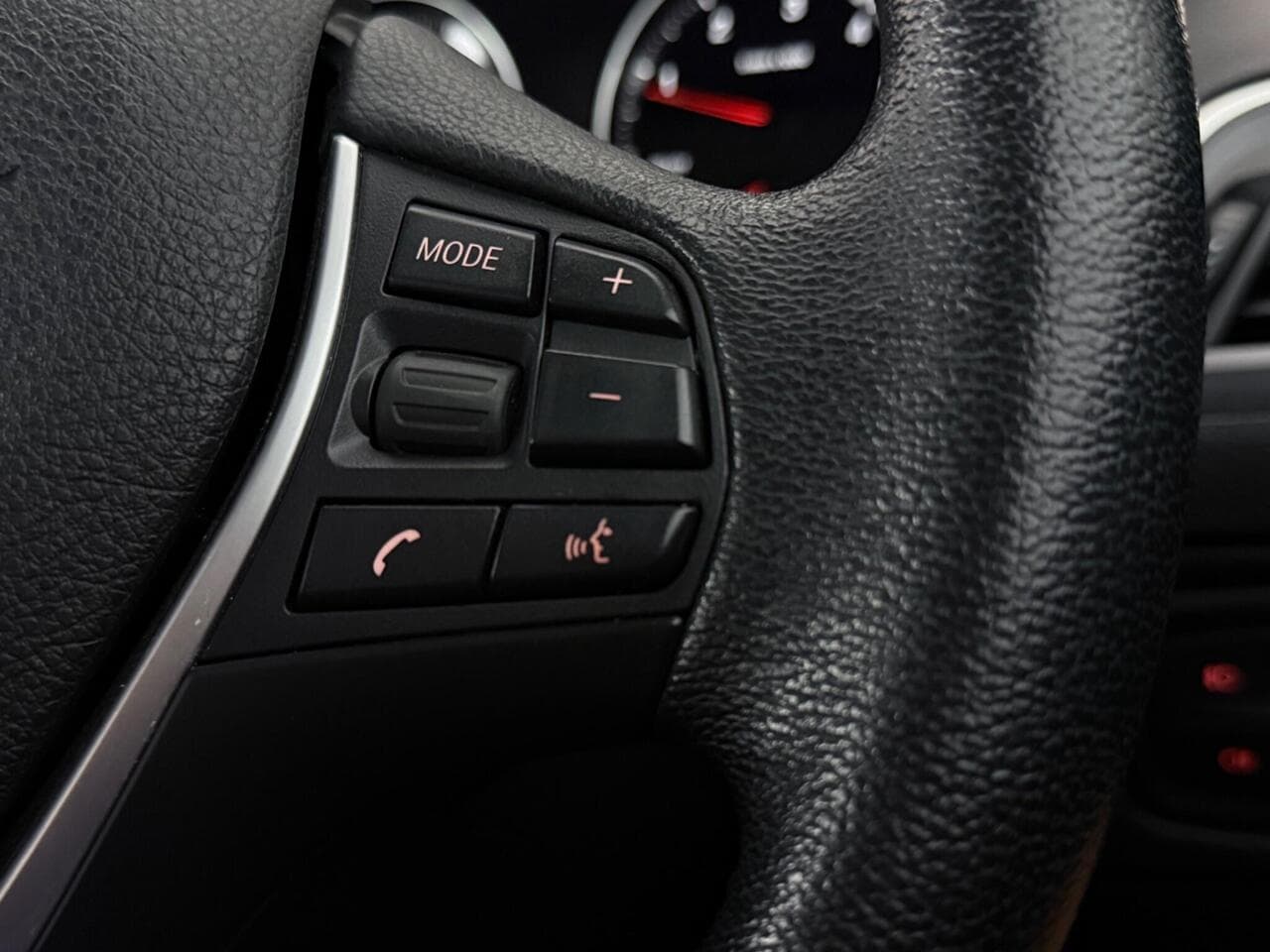 BMW 1 Series thumbnail Misc Controls