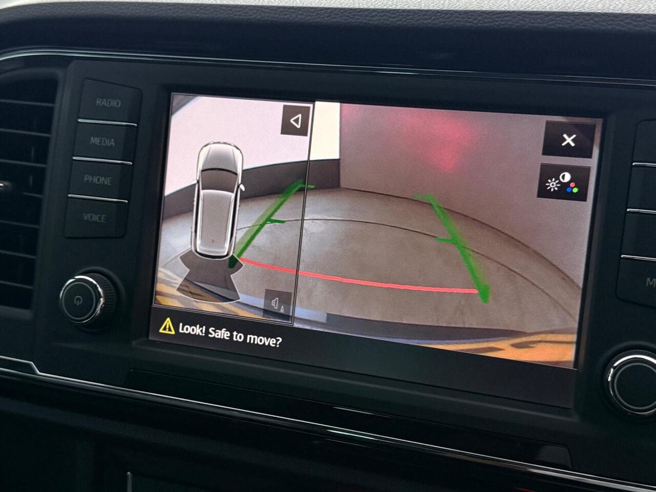 SEAT Ateca thumbnail Infotainment System