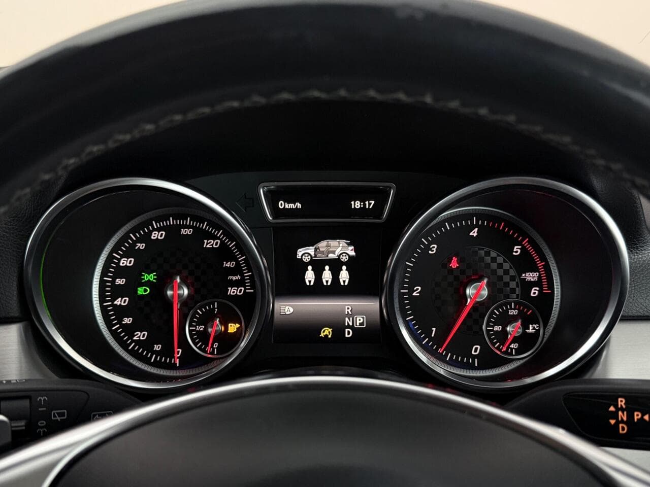 Mercedes-Benz GLE thumbnail Driver Instruments