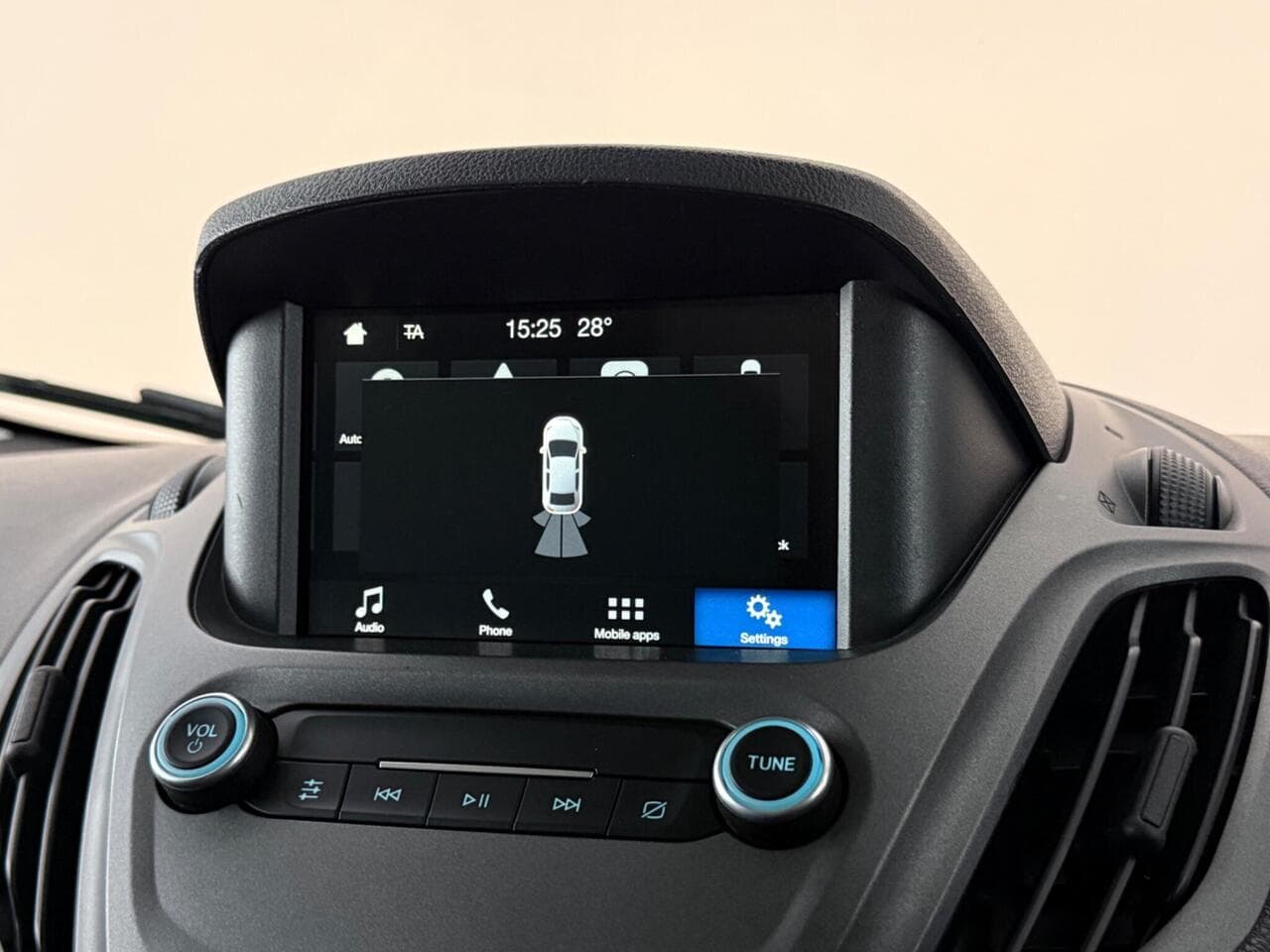 Ford Transit Courier thumbnail Infotainment System