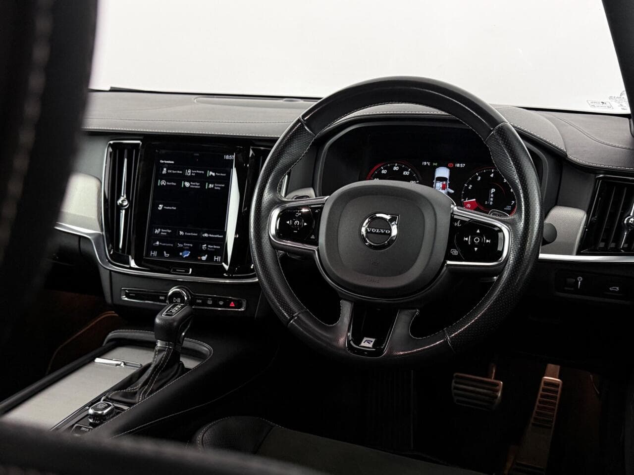 Volvo S90 thumbnail Steering Wheel