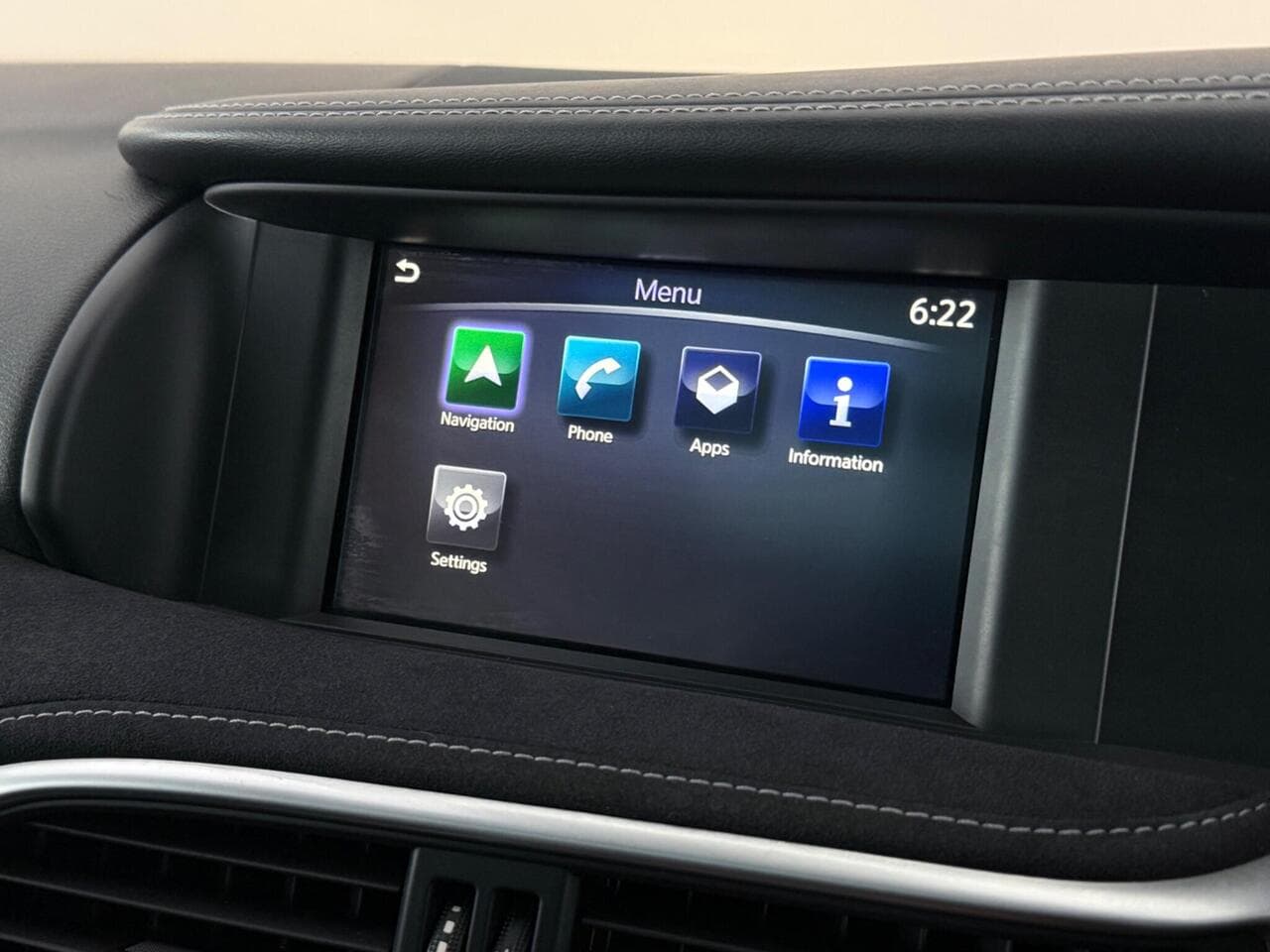 Infiniti Q30 thumbnail Infotainment System