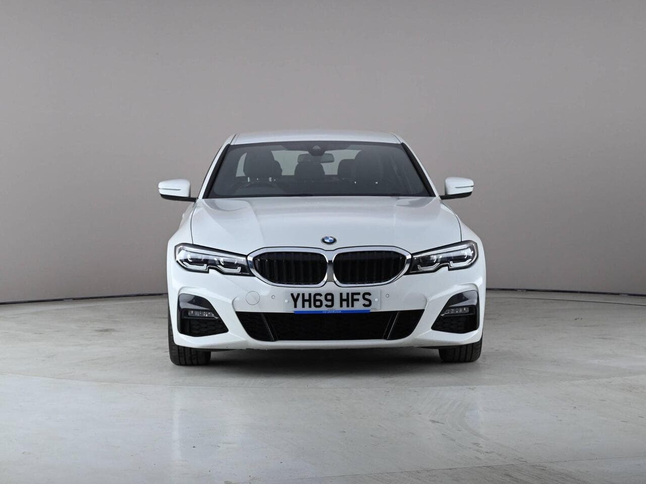 BMW 3 Series thumbnail Front