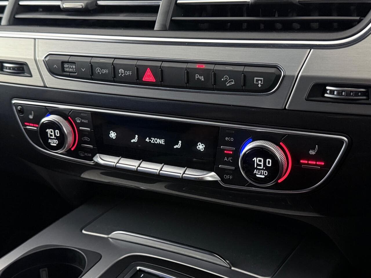 Audi Q7 thumbnail Misc Controls