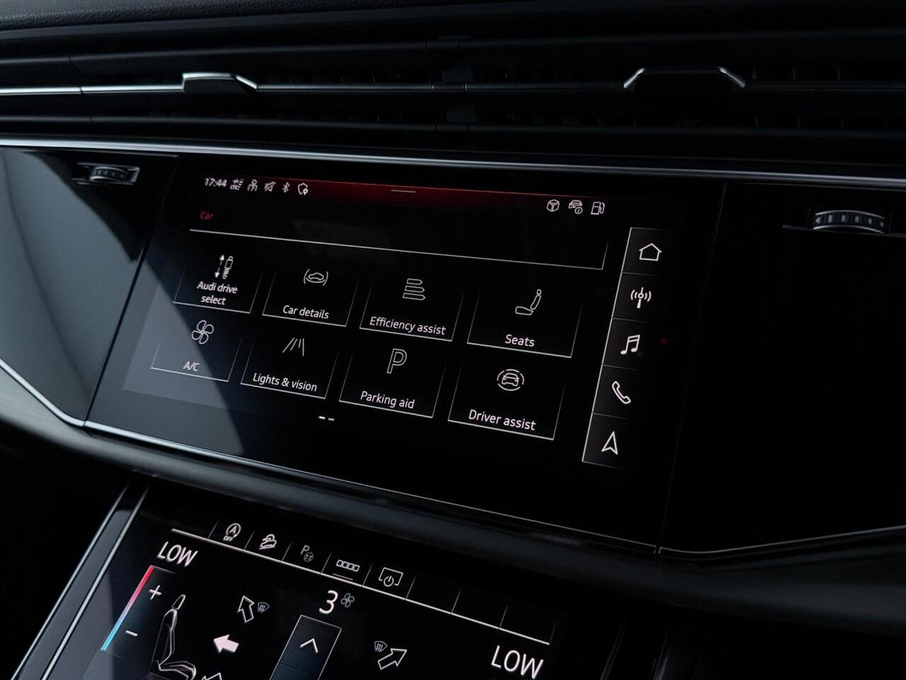 Audi Q8 thumbnail Infotainment System