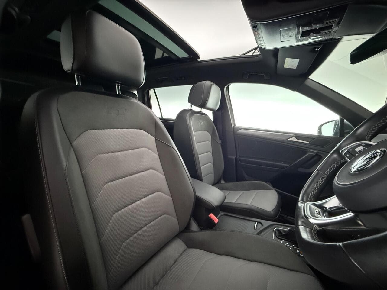 Volkswagen Tiguan Allspace thumbnail Seat Driver