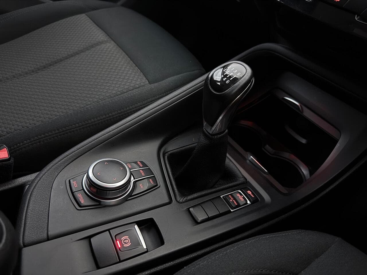 BMW X1 thumbnail Interior Front