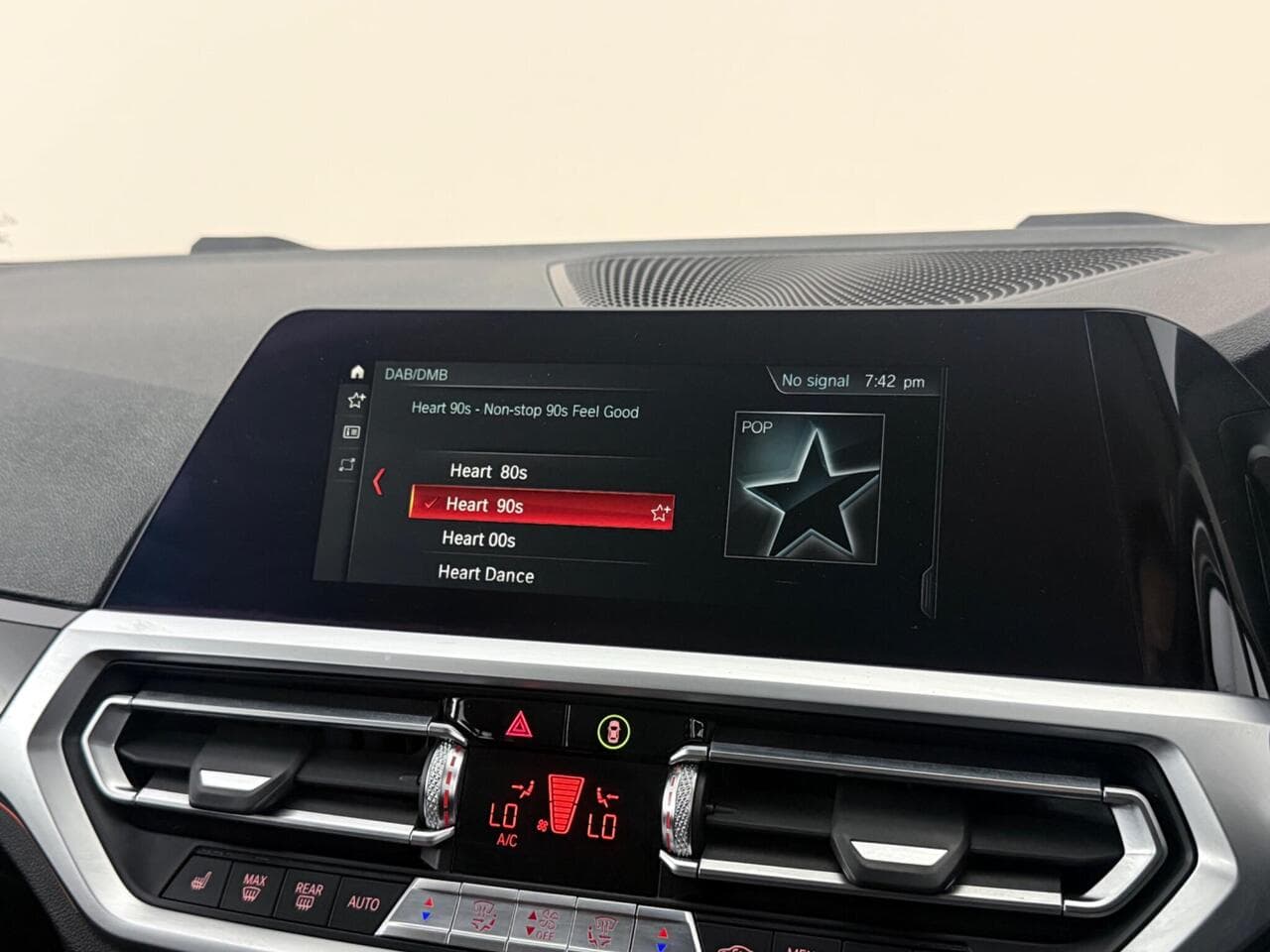 BMW 3 Series thumbnail Infotainment System