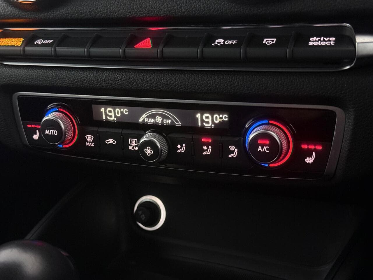 Audi A3 thumbnail Misc Controls