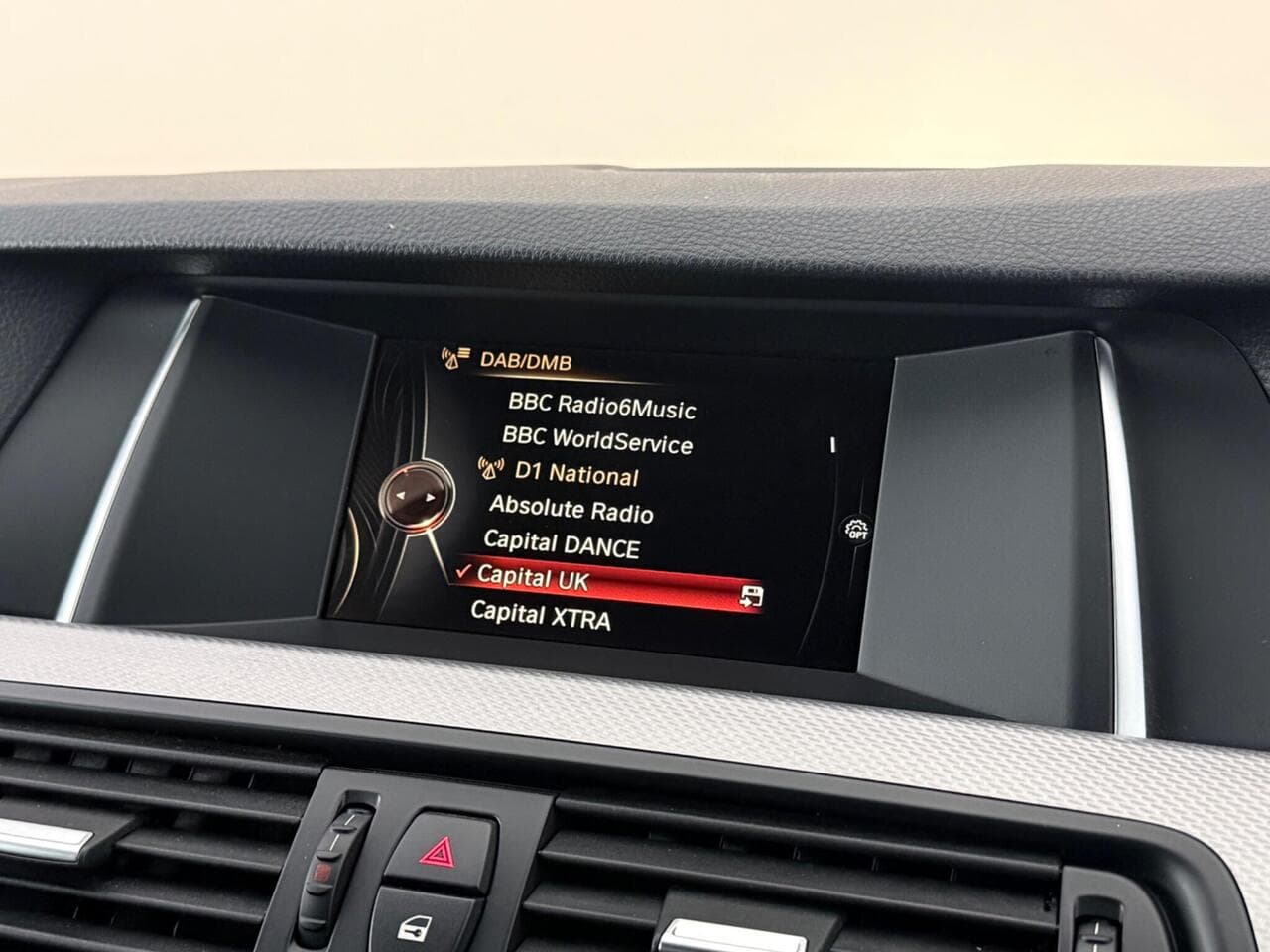 BMW 5 Series thumbnail Infotainment System