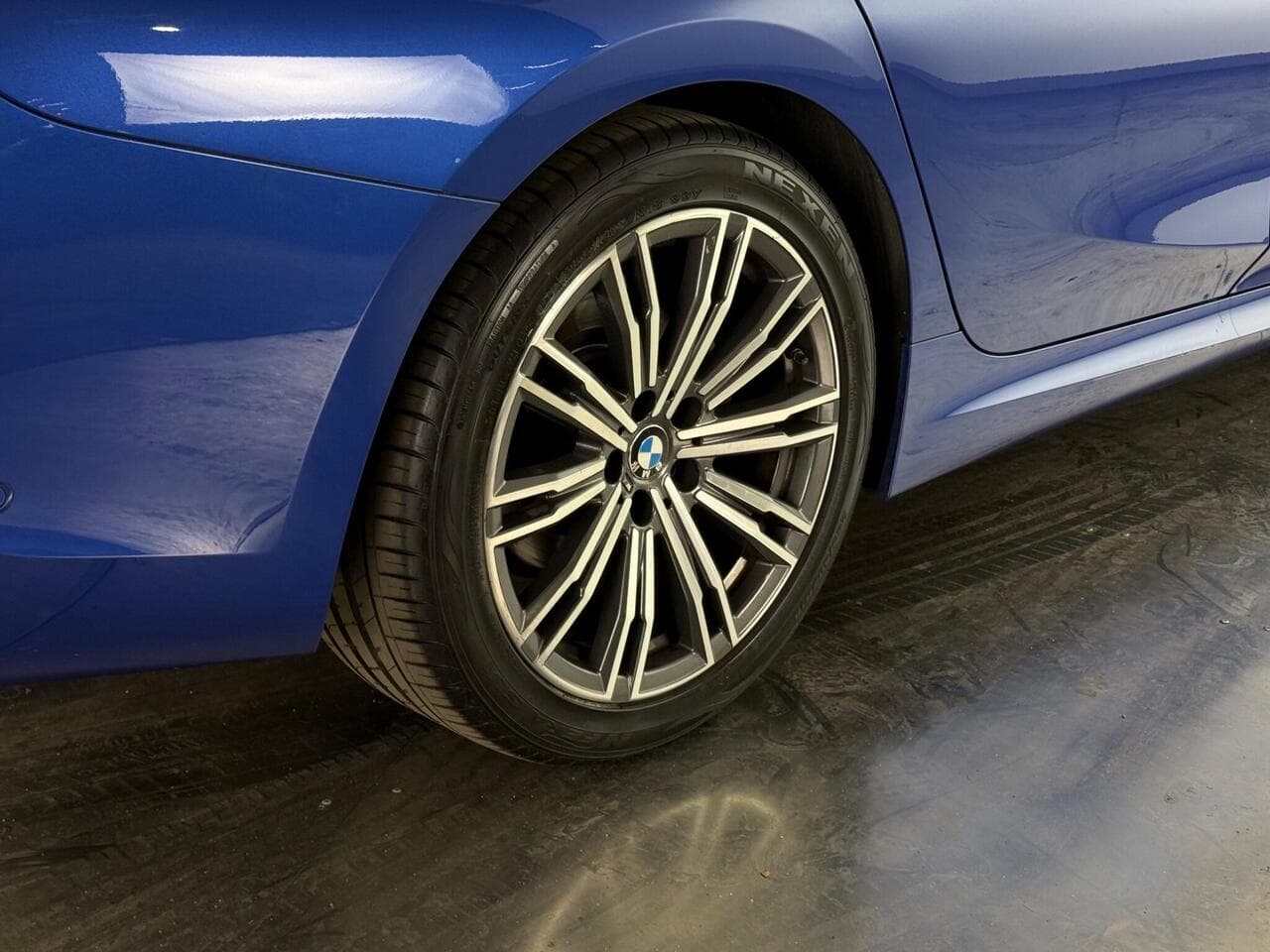 BMW 3 Series thumbnail Wheel