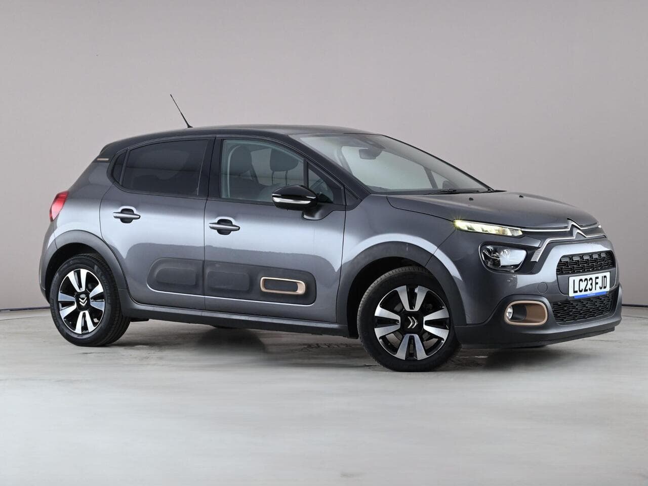 Citroen C3 - Citroen C3 1.2 PureTech C-Series Edition EAT6 Euro 6 (s/s) 5dr