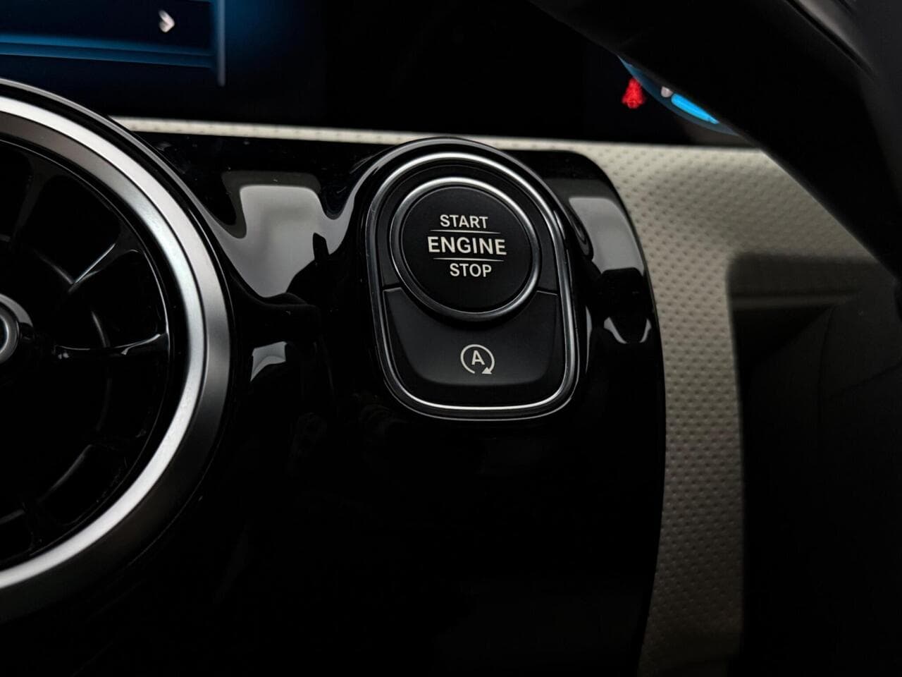 Mercedes-Benz CLA thumbnail Misc Controls