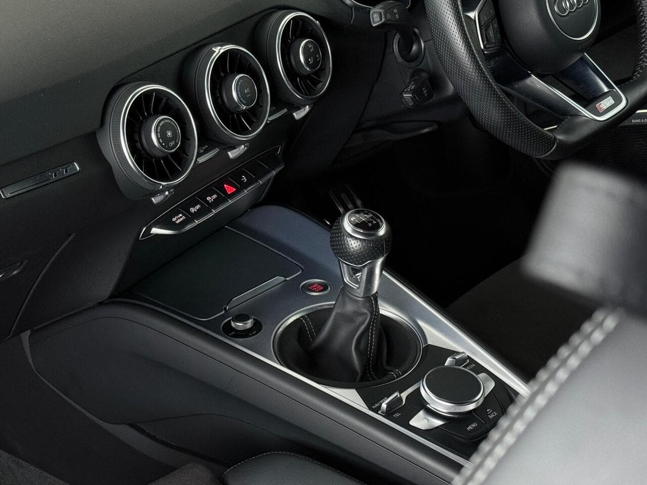 Audi TT thumbnail Interior Front