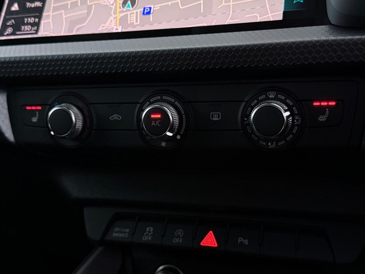 Audi A1 thumbnail Misc Controls