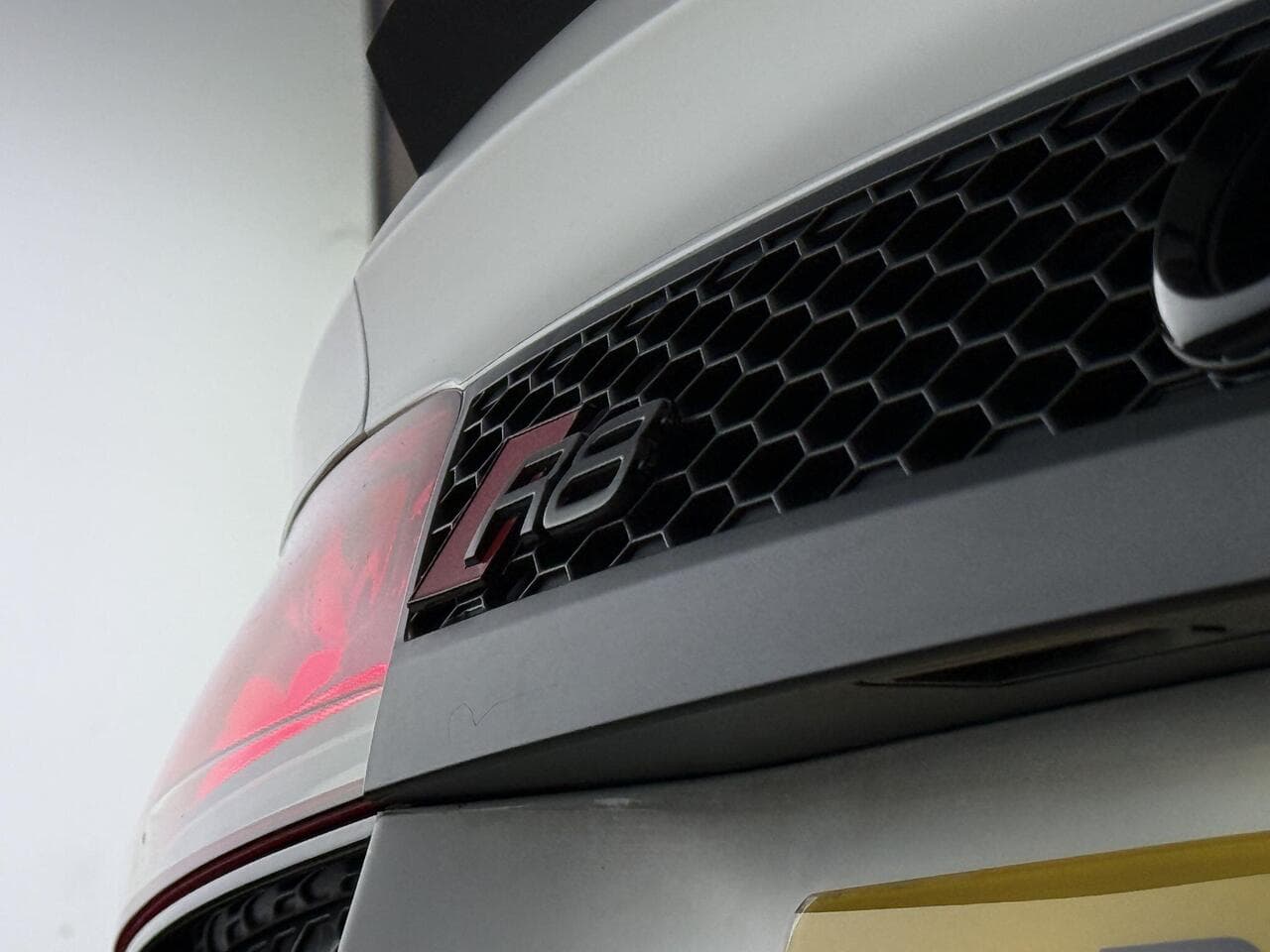 Audi R8 thumbnail Inconclusive