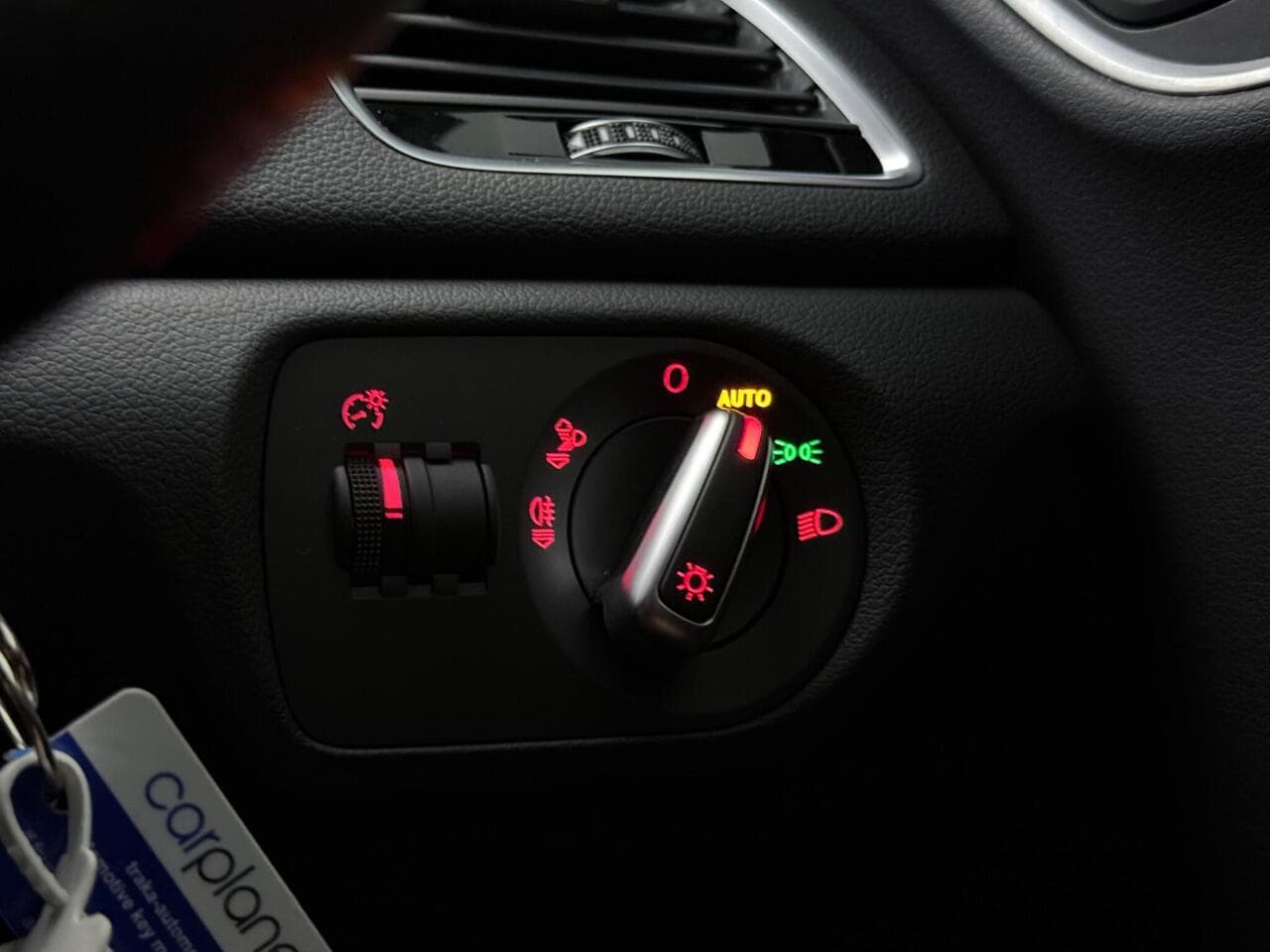 Audi Q3 thumbnail Misc Controls