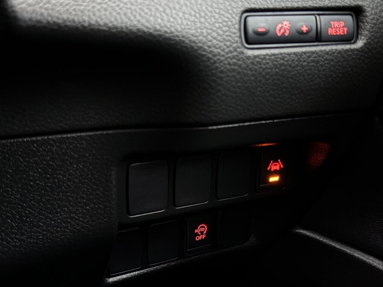 Nissan Qashqai thumbnail Misc Controls