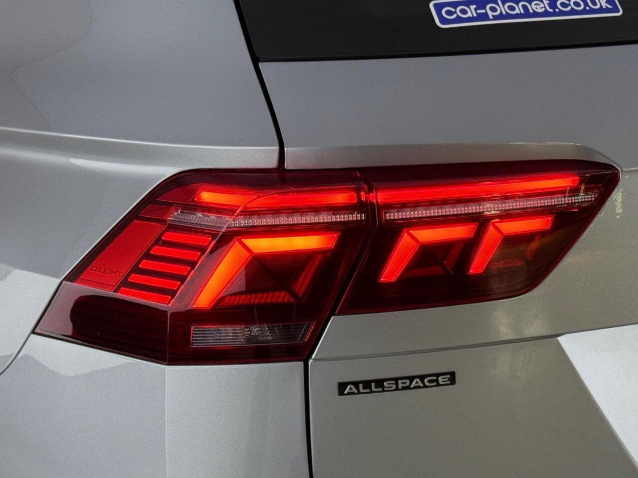 Volkswagen Tiguan Allspace thumbnail Lights Rear