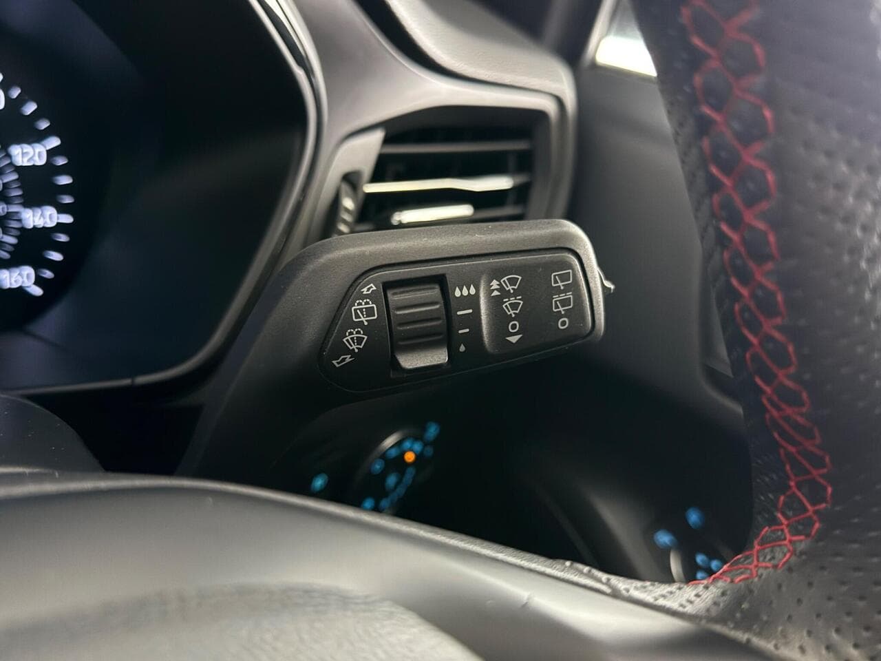 Ford Focus thumbnail Misc Controls