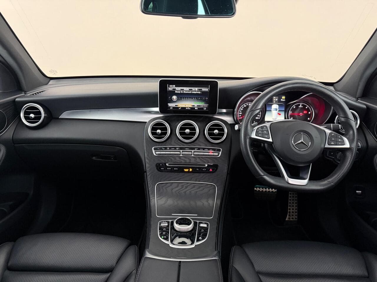 Mercedes-Benz GLC thumbnail Interior Front