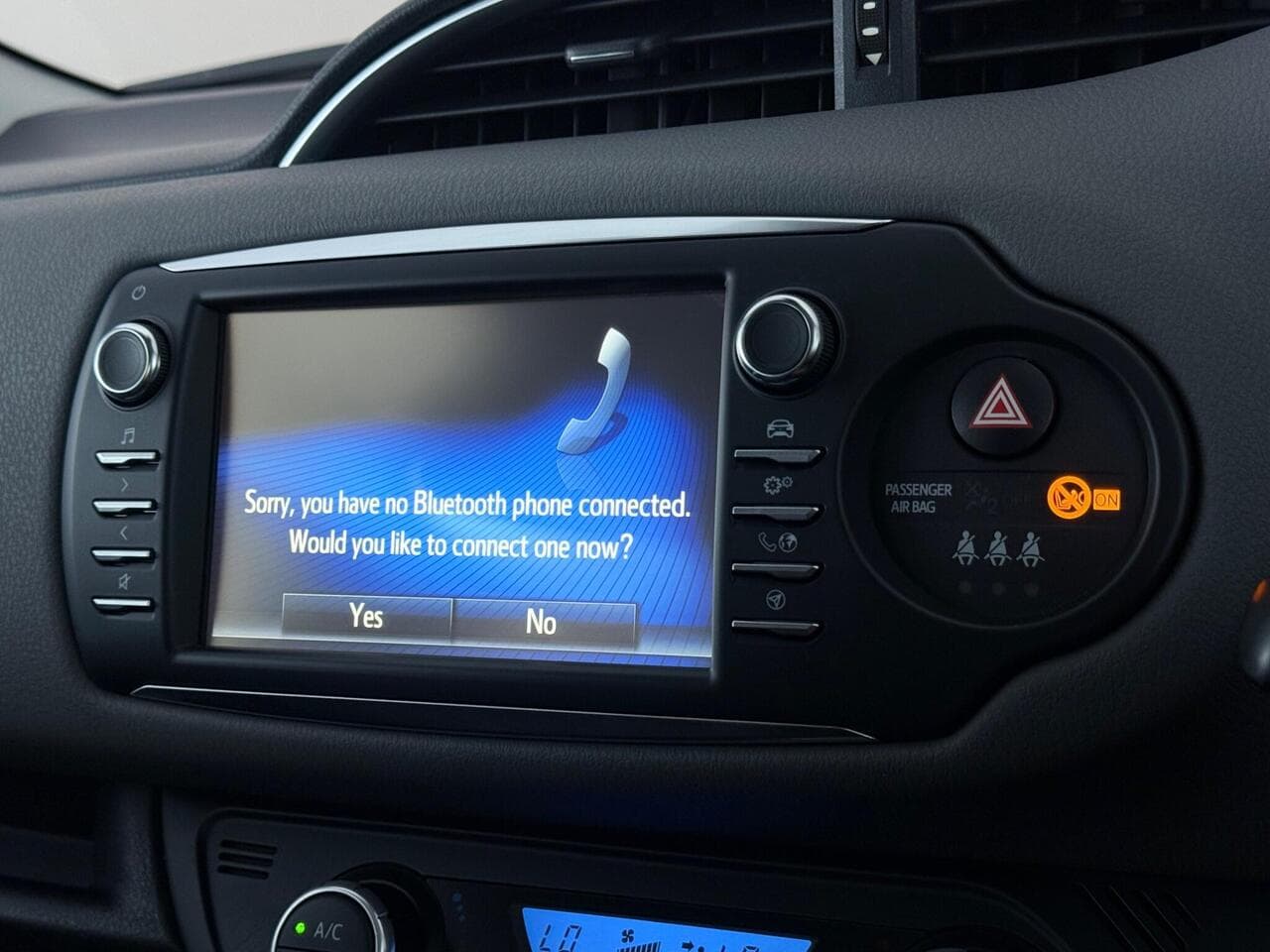 Toyota Yaris thumbnail Infotainment System