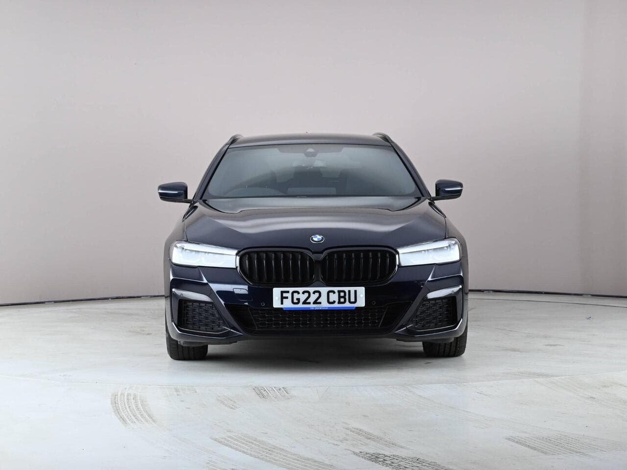 BMW 5 Series thumbnail Front