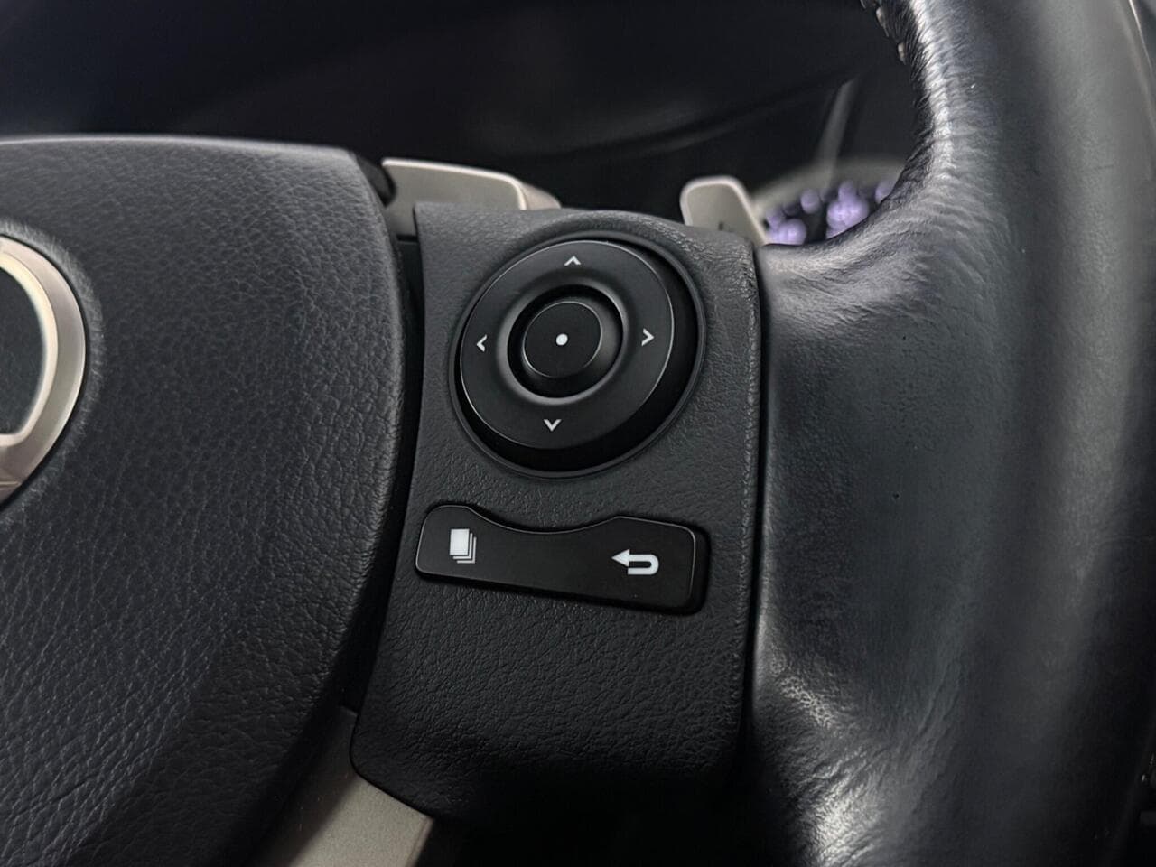 Lexus IS thumbnail Misc Controls