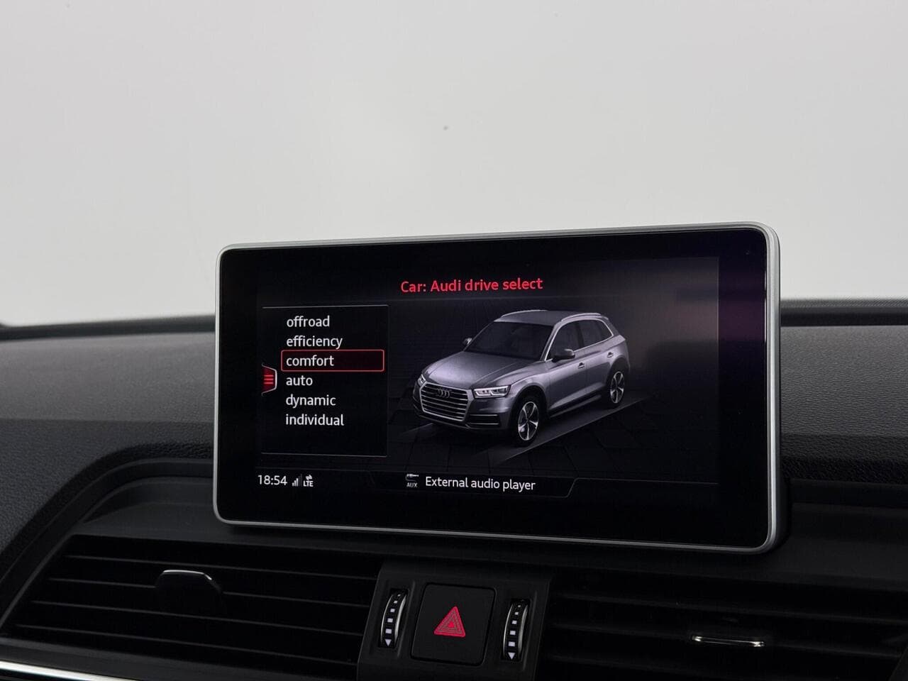 Audi Q5 thumbnail Infotainment System