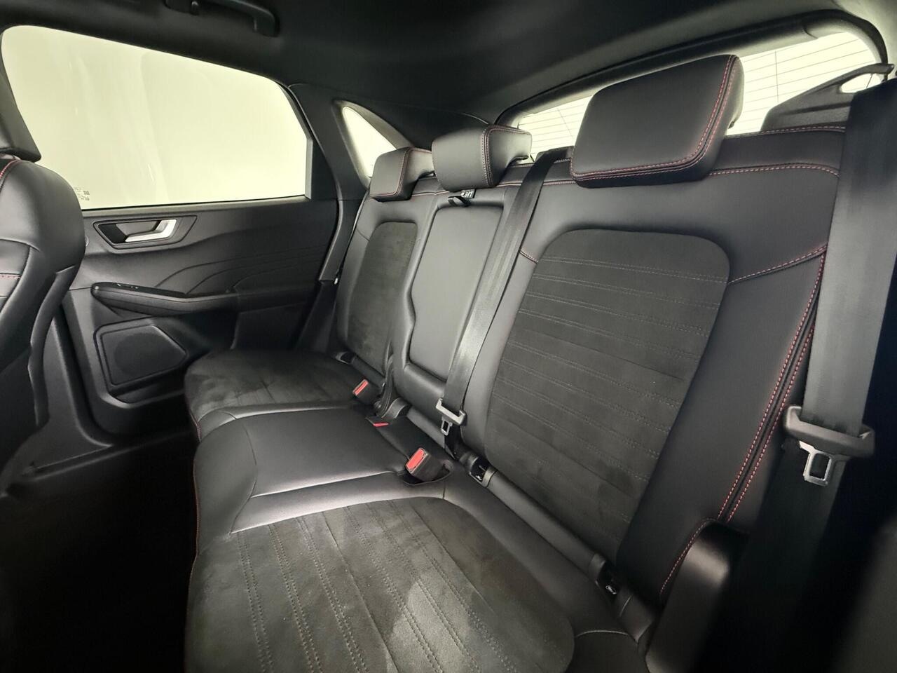 Ford Kuga thumbnail Seats Rear
