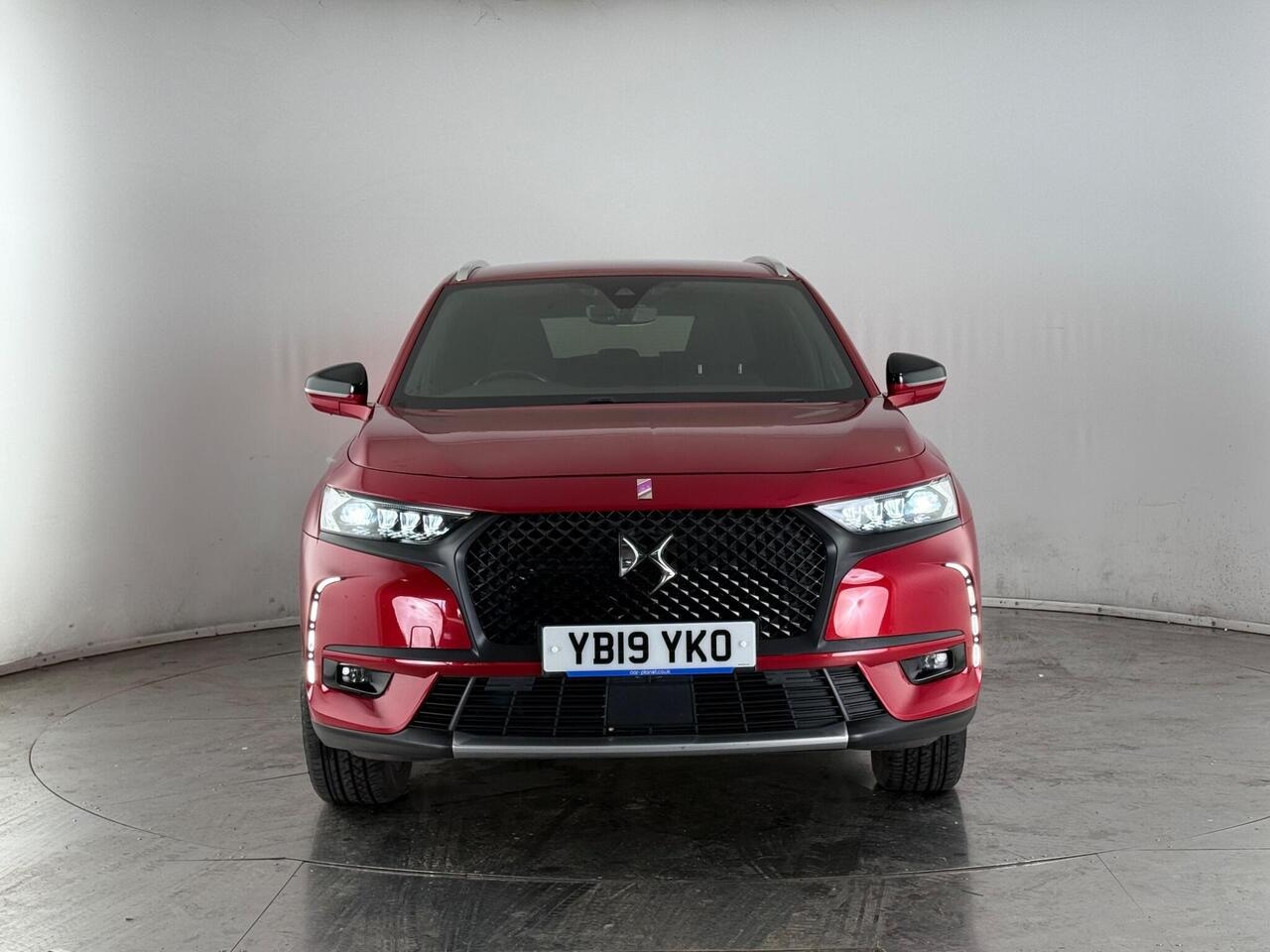 DS AUTOMOBILES DS 7 CROSSBACK thumbnail Front