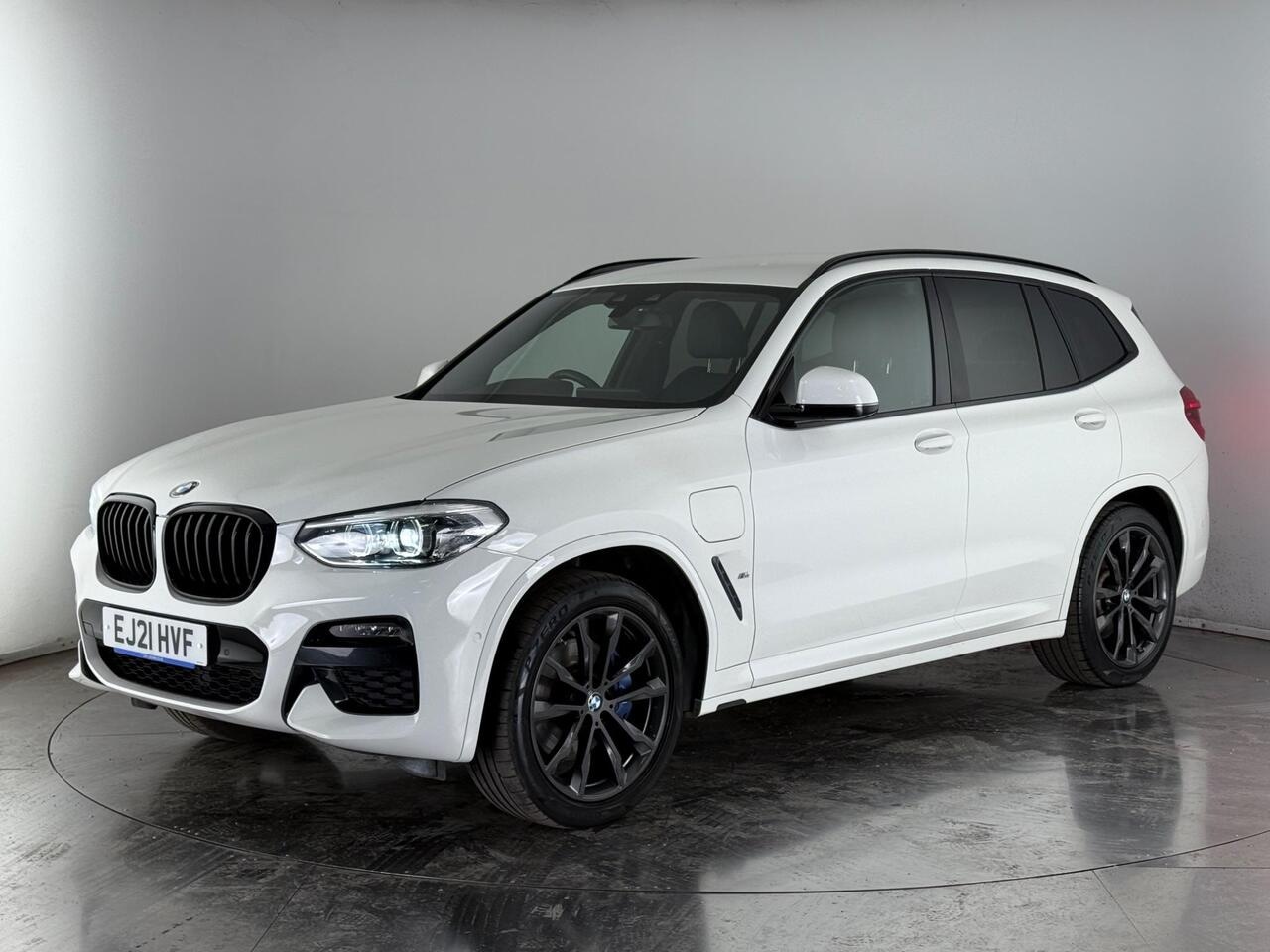 BMW X3 thumbnail Front Left