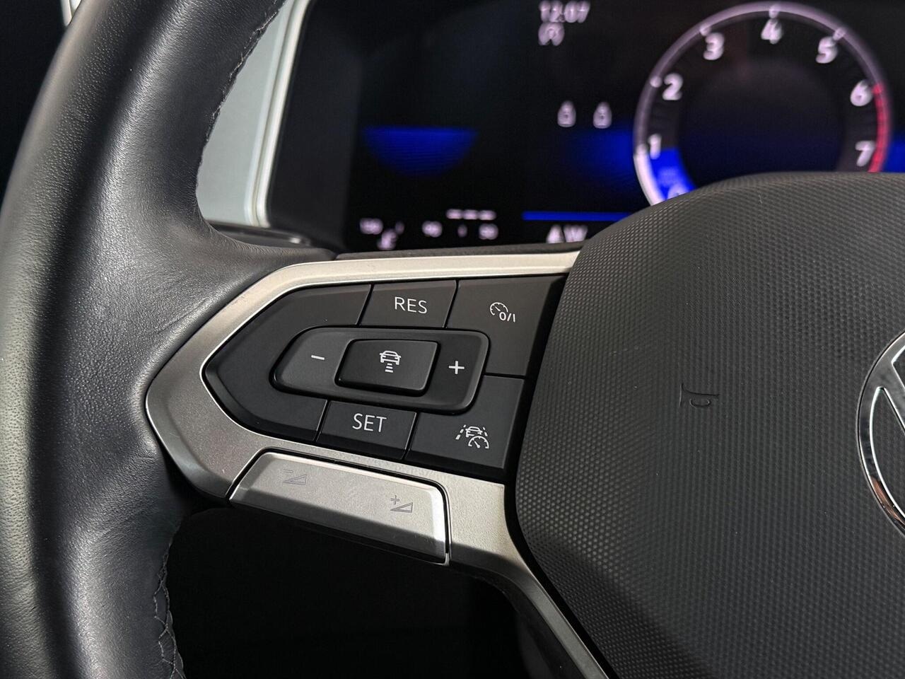 Volkswagen T-Roc thumbnail Misc Controls