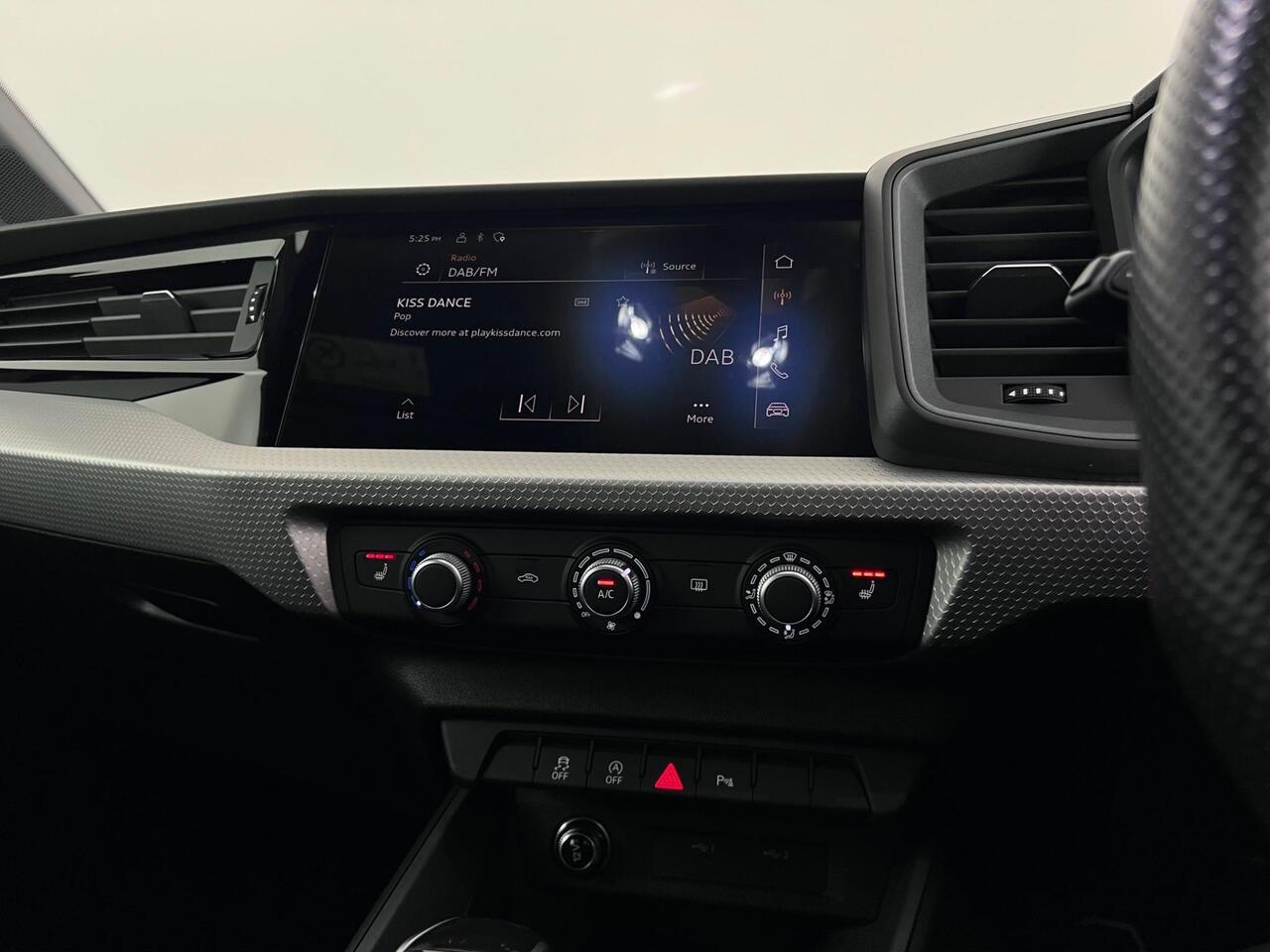 Audi A1 thumbnail Infotainment System