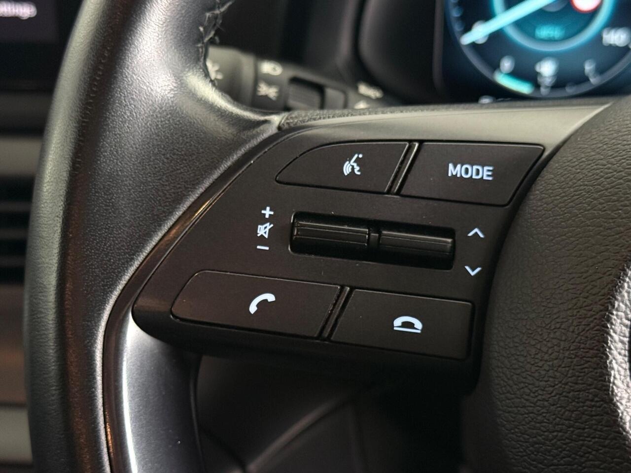 Hyundai i20 thumbnail Misc Controls