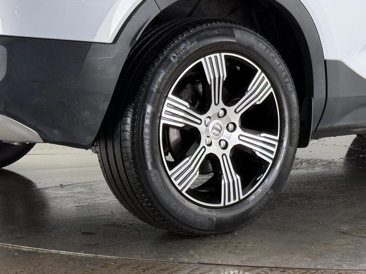 Volvo XC40 thumbnail Wheel
