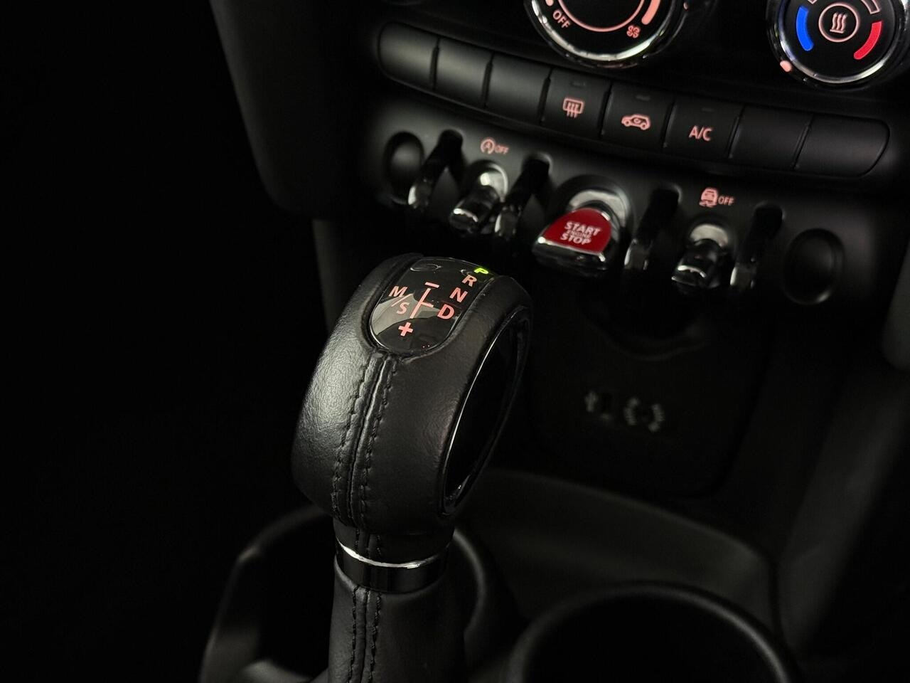 MINI Hatch thumbnail Interior Front