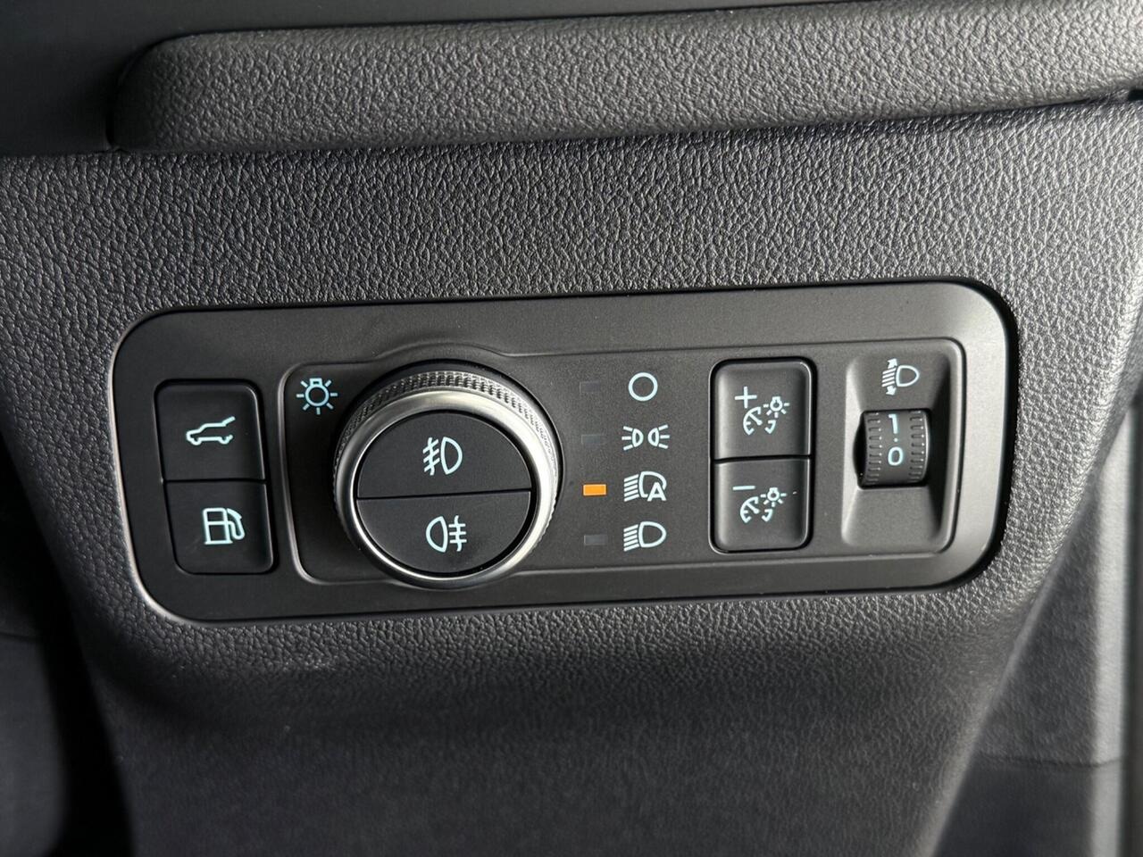 Ford Kuga thumbnail Misc Controls