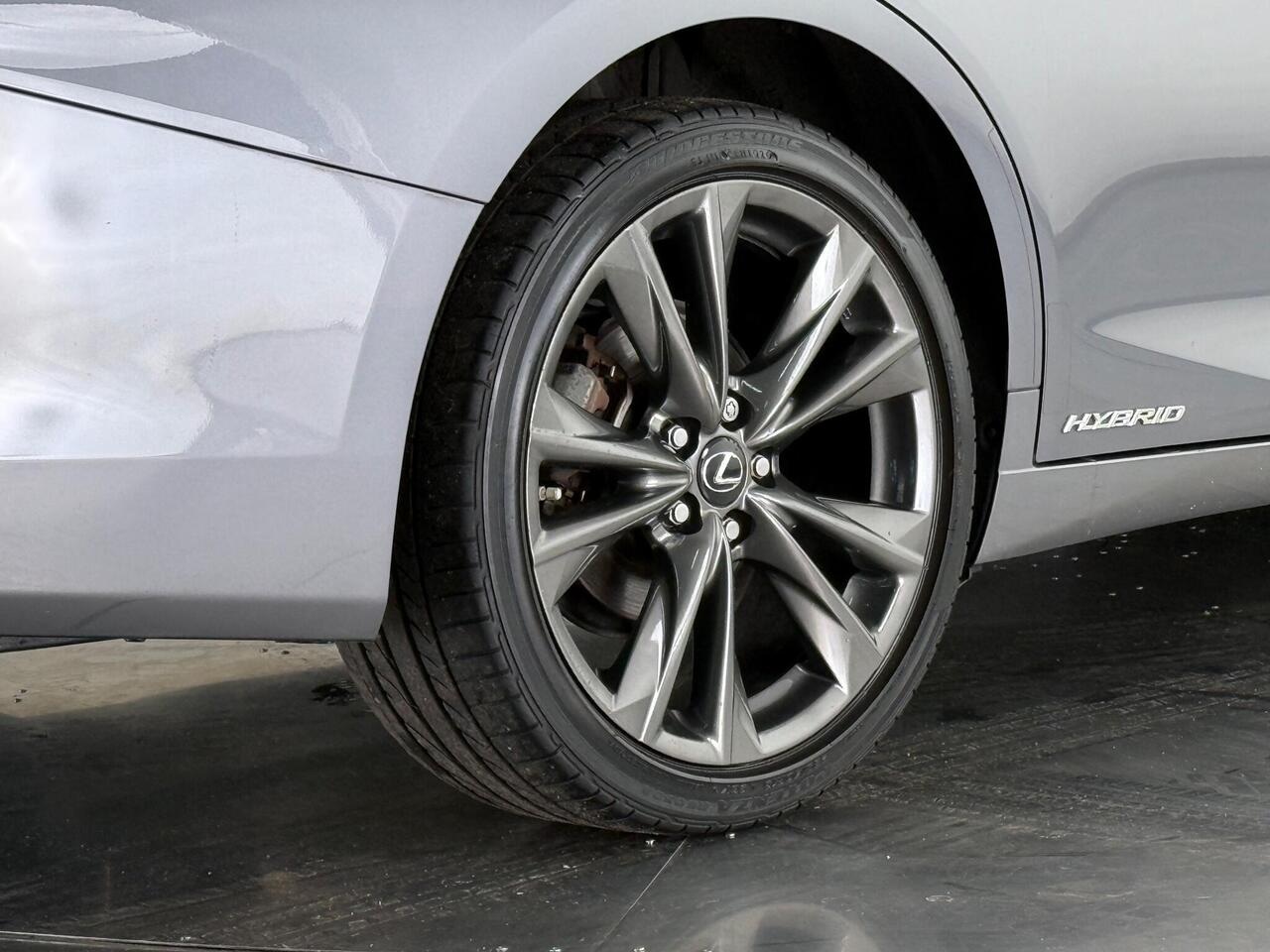Lexus ES thumbnail Wheel